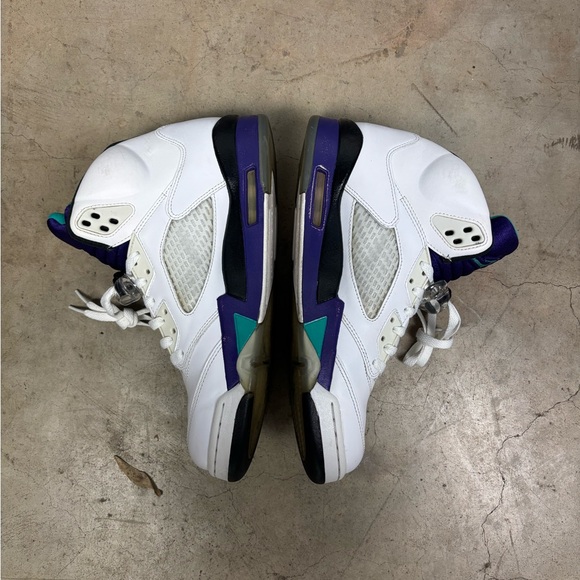 Used 2013 Jordan Grape Fives main image 4